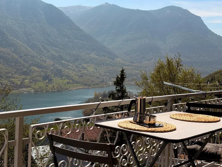 Appartamento vacanze per 6 persone, con vista lago e panorama nonché giardino - 1
