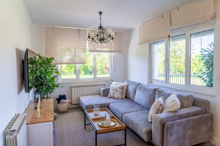 Casa rural para 6 personas, con Balcón además de Terraza y Jardín en Pruneda - 2