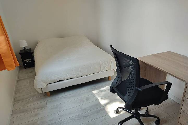 Gîte pour 6 personnes, avec terrasse, animaux acceptés à Cergy - 3