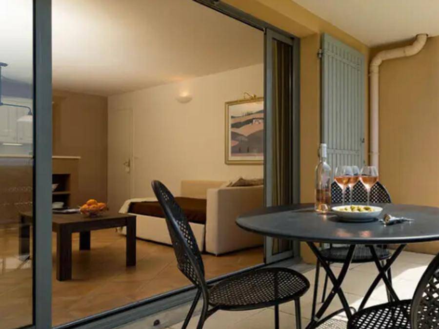 Madame Vacances - Résidence Provence Country Club - Appartement 4 personnes - 2 pièces 4 personnes - Climatisé in Saumane-de-Vaucluse, Vaucluse