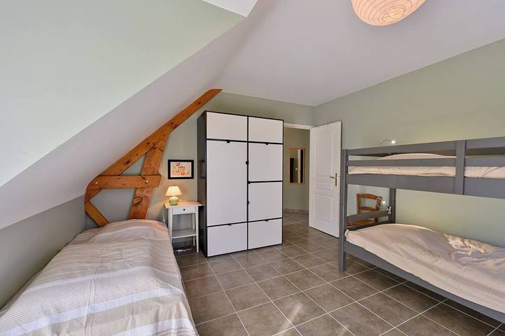 Location de vacances pour 12 personnes, avec terrasse et jardin dans Lerat - 4