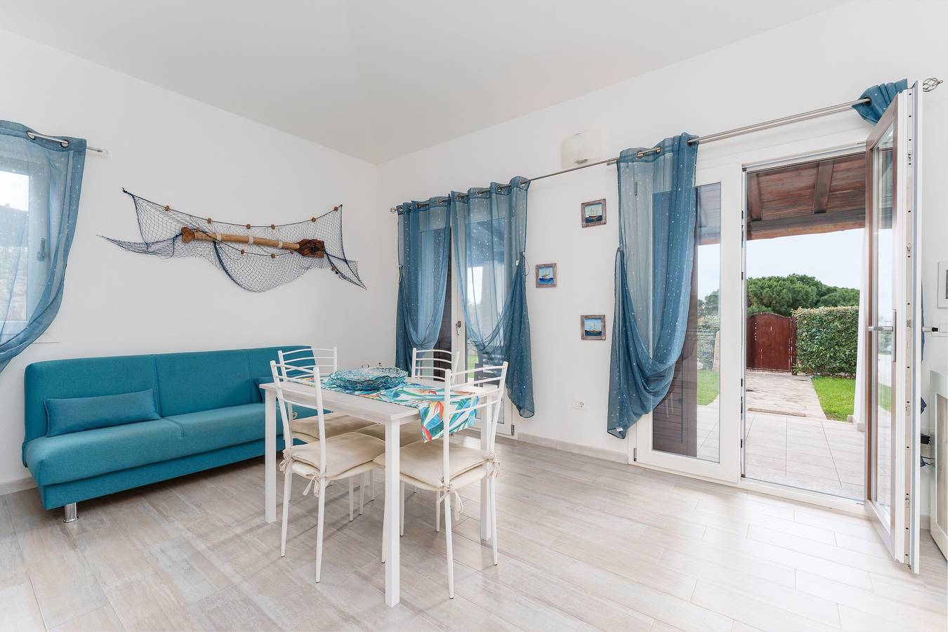 Casa de vacaciones "Casa Della Luna" con vistas al mar, piscina privada y Wi-Fi in Baia Sant'Anna, Olbia-Tempio