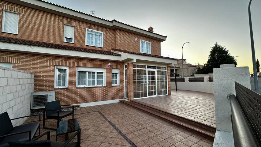 Casa de vacaciones para 8 personas, con jardín - 1