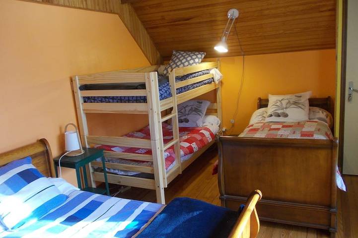 Gîte pour 10 personnes, avec balcon et jardin à Garin - 4