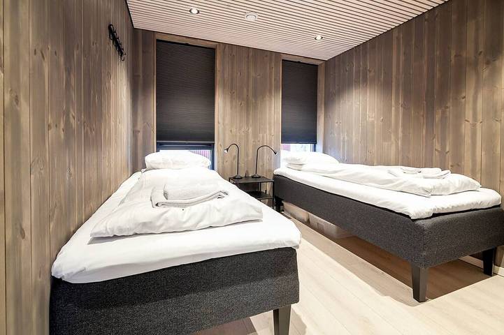 Ganze Wohnung, Attraktiv leilighet på kaikanten i Henningsvær in Henningsvær, Vågan
