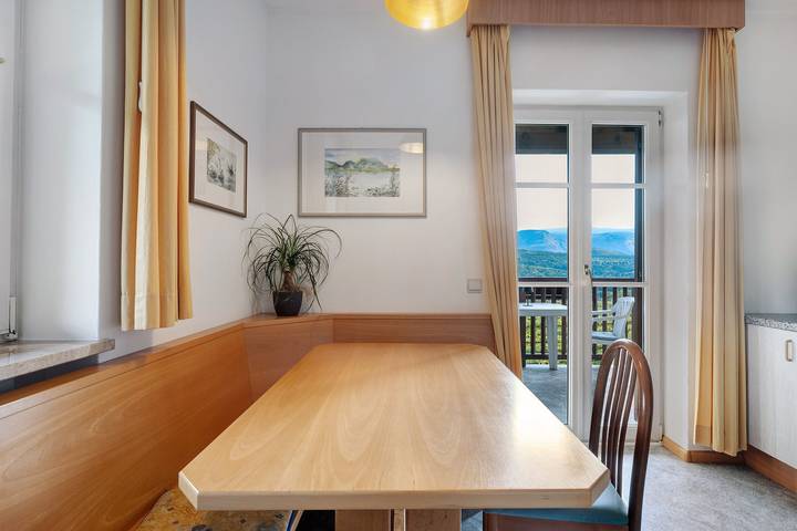 Appartement entier, Appartement 'Weingut Hochleiten Latemar' avec vue montagne, balcon et Wi-Fi in Oberplanitzing, Caldaro sulla Strada del Vino