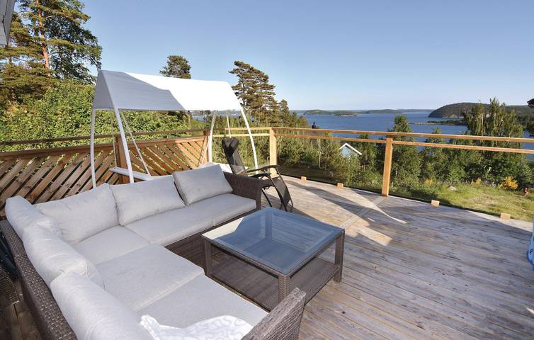 Ferienhaus für 7 Personen, mit Terrasse und Garten in Munkedal