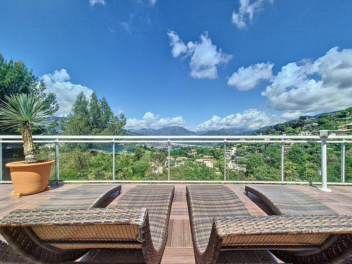 Villa With Terrace And Heated Pool Near Nice in Colomars, Côte méditerranéenne (France)