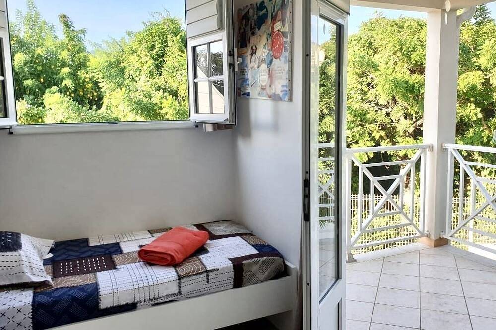 Apartamento entero, Pomme Cannelle, un paisible T2Bis idéalement situé in Le Diamant, Martinica