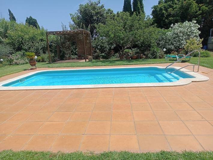 Apartamento entero, Casa de vacaciones "La Paisa" con vistas a la montaña y Wi-Fi in Torroella de Montgrí, Costa Brava