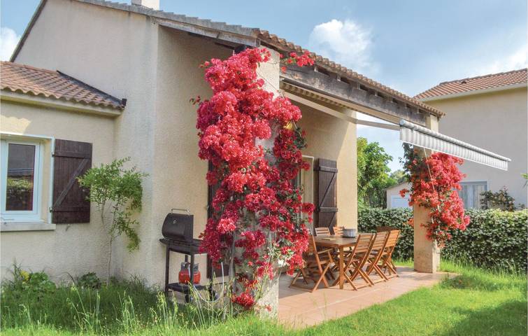 Ferienhaus für 6 Personen, mit Garten und Terrasse sowie Pool - 1