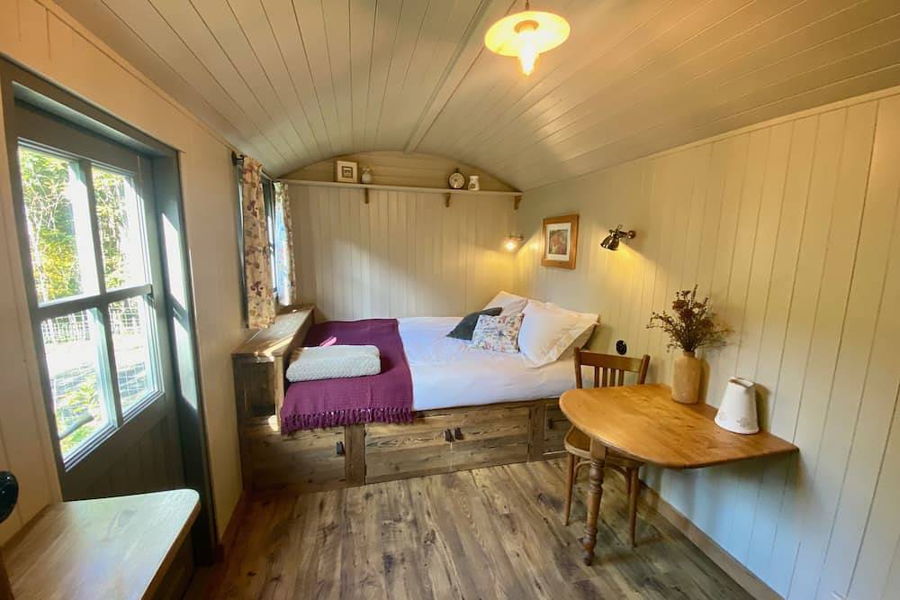 Shepherd’s Hut - Ideal for Couples - Near Morzine in Seytroux, Thonon-les-Bains und Umgebung