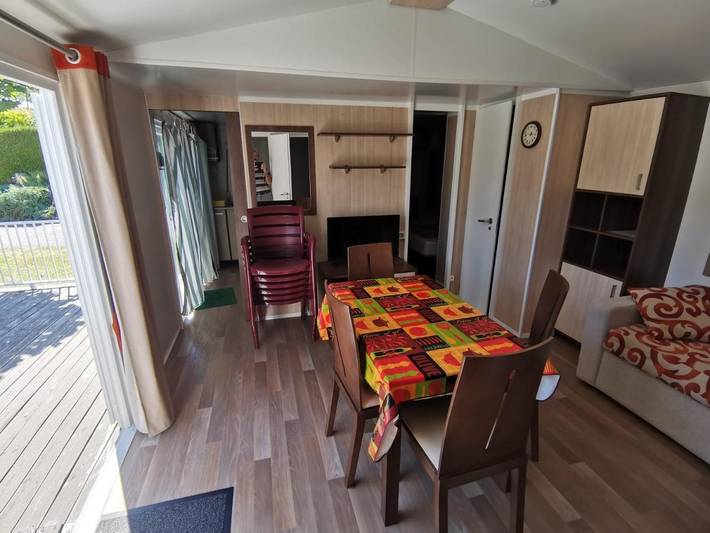 Location de vacances pour 5 personnes, avec terrasse ainsi que piscine et vue, animaux acceptés à Novalaise - 3