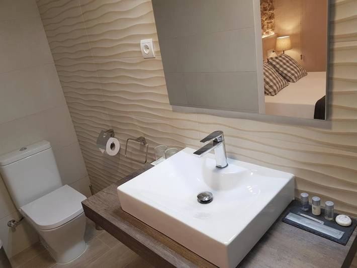 Casa rural para 11 personas, con Balcón y Terraza además de Piscina y Vistas en Ribera d'Ebre - 4