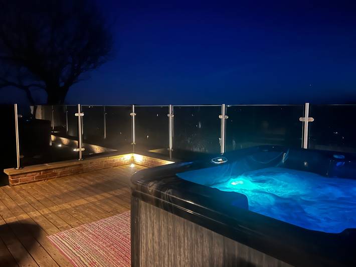 Albergue para 2 personas, con jardín y jacuzzi - 1