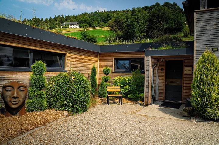Location de vacances pour 10 personnes, avec Jacuzzi et Terrasse ainsi que Jardin et Sauna à Orbey