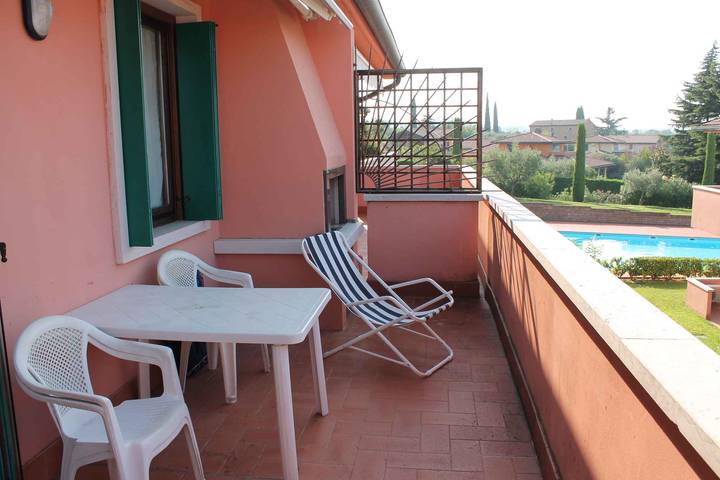 Apartamento vacacional entero, Apartamento de vacaciones con piscina exterior in Lazise, Montañas Garda