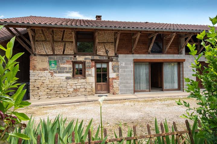 Gîte pour 6 personnes, avec Terrasse et Jardin à Saint-Nizier-le-Bouchoux