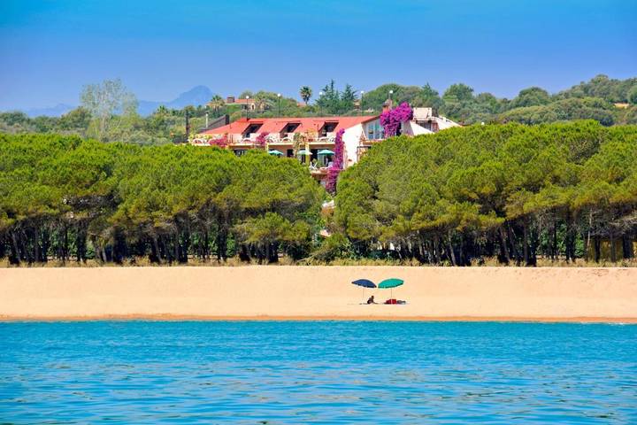 Hotel für 2 Personen, mit Pool und Garten sowie Whirlpool und Sauna in Bari Sardo