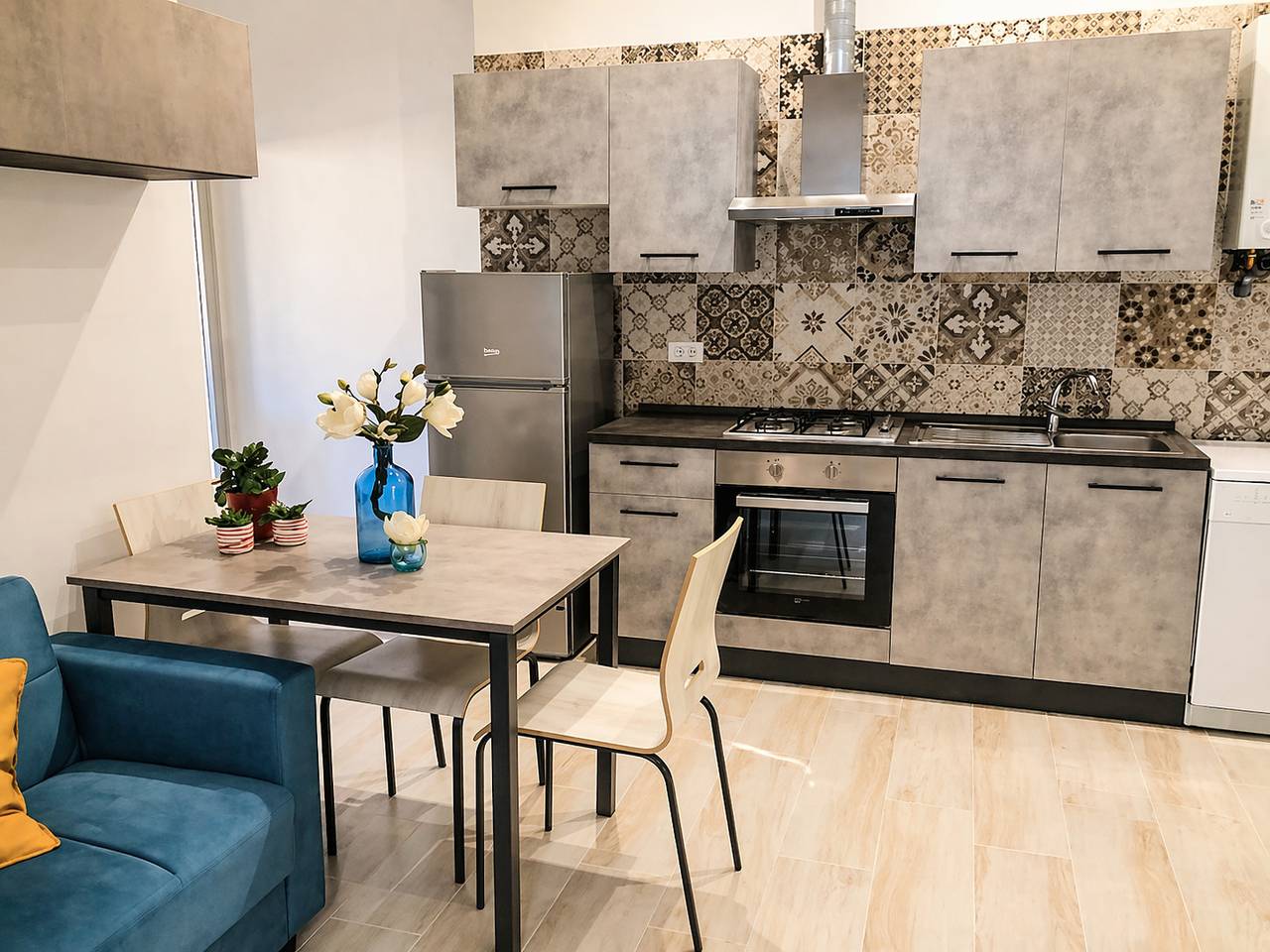 Ganze Wohnung, New Beautiful in Porto Valtravaglia, Lago Maggiore (Lombardei)