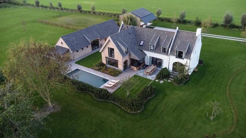 Villa pour 14 personnes, avec Balcon et Terrasse ainsi que Jardin et Piscine à Oostkamp