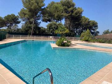 Gîte pour 4 personnes, avec piscine et terrasse à Sophia Antipolis