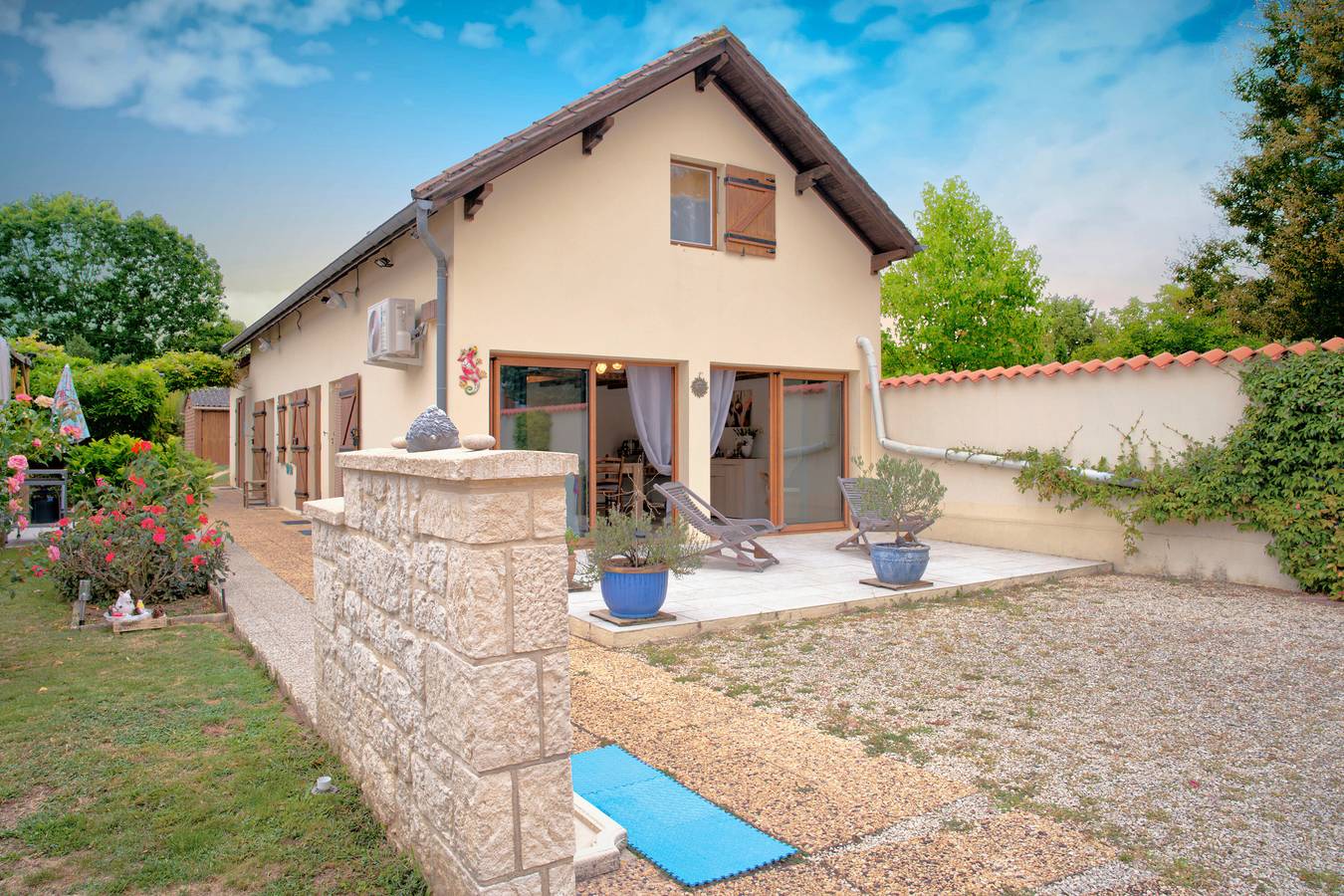Chambre d'hôtes 'Les Tuilières' avec petit-déjeuner, Wi-Fi et climatisation in Mouleydier, Périgord Pourpre