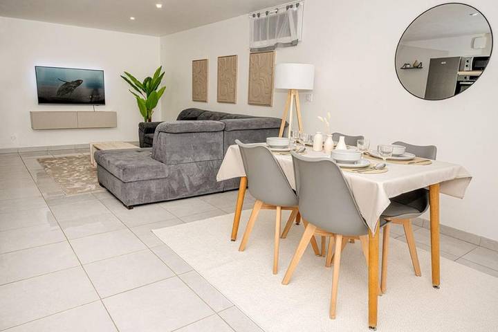 Gîte pour 7 personnes, avec terrasse et vue à Étrembières - 2