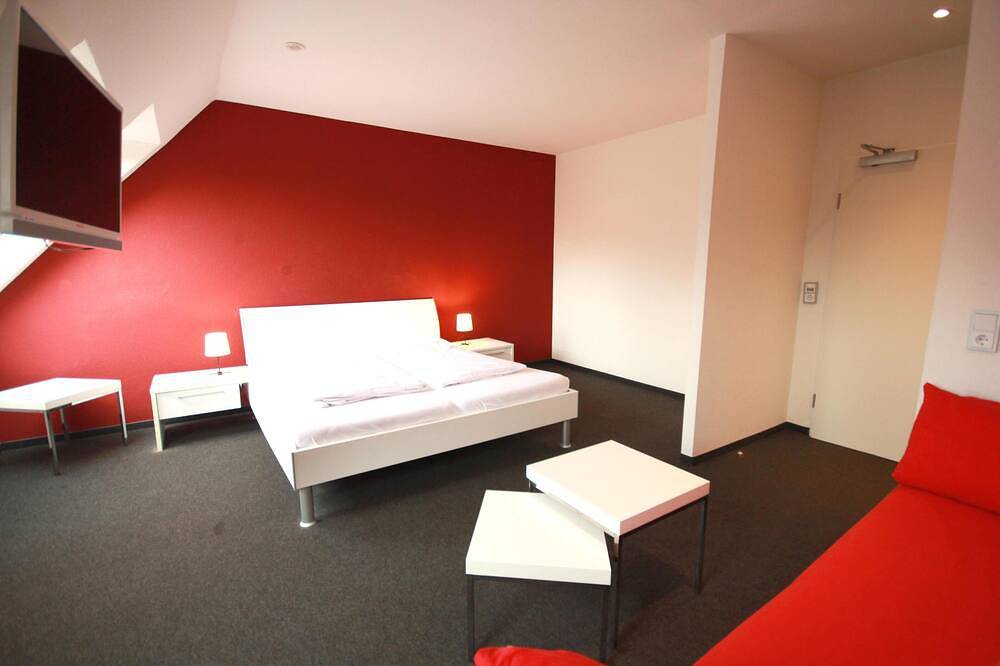 Ganze Wohnung, Ollex and Beds - Komfortables Gästezimmer in Bliesdorf in Bliesdorf, Schashagen