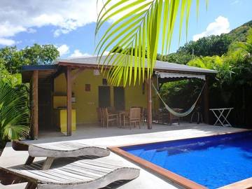 Cottage pour 4 personnes, avec jardin et piscine dans Plage de la Perle