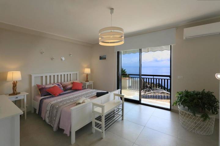 Apartamento para 4 personas, con balcón además de vistas y vistas al lago, Familias con niños en Mazzarò
