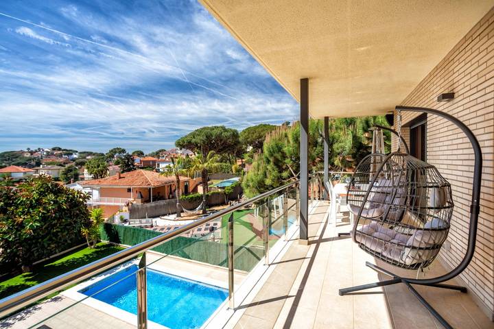 Villa für 10 Personen, mit Garten und Terrasse sowie Meerblick - 1