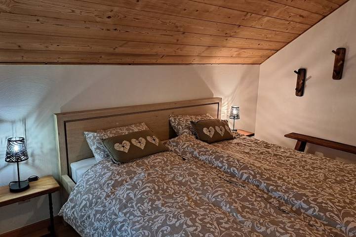 Ferienhaus für 6 Personen, mit Terrasse und Whirlpool sowie Garten - 1