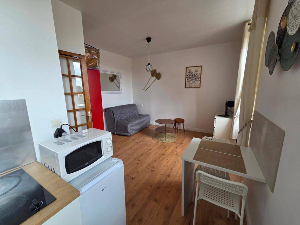 Appartement entier, One-Bedroom Apartment in Tréguier, Côte de Granit Rose