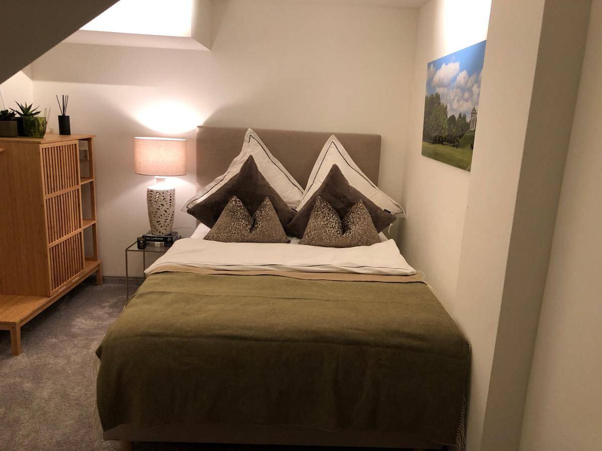 Ganze Wohnung, Luxuriöses Loft mit großer Sonnenterrasse & Sauna in München Schwabing, München