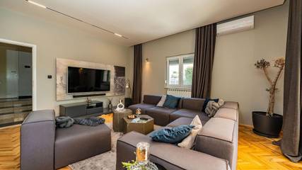 Villa for 6 People in Zadar city, Zadar (Municipality), Photo 1