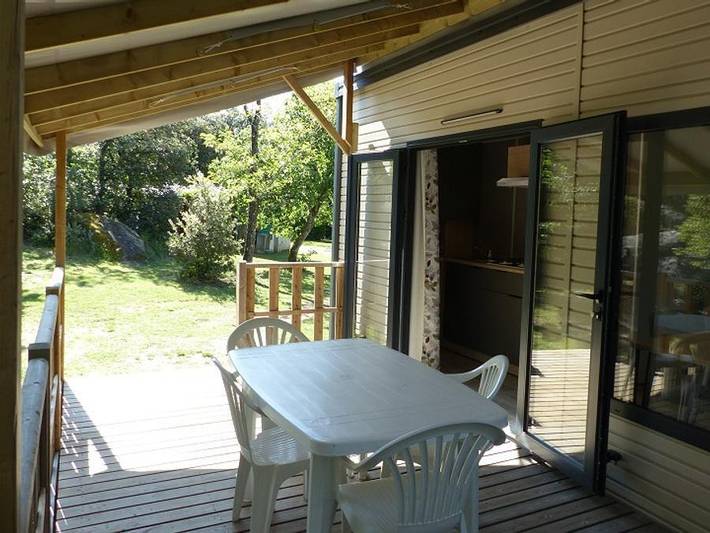 Flower Camping Le Martinet Rouge  - Mobilheim 6 personen - Mobilheim Premium 32m² 3 Schlafzimmer - halbüberdachte Terrasse - Tv - Klimaanlage 2/6 pers. in Brousses-et-Villaret, Carcassonne und Umgebung