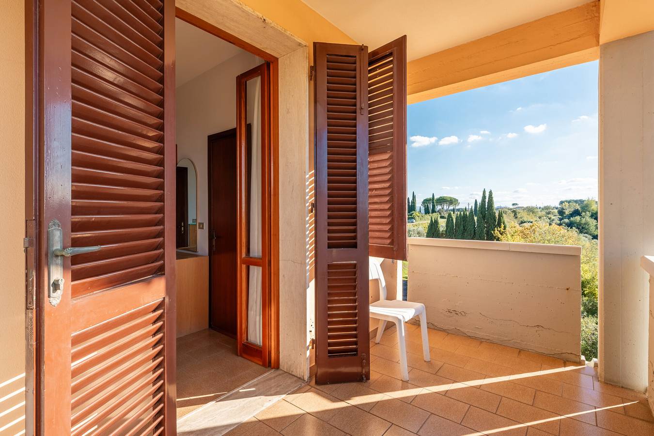 Room 'Singola' with Shared Garden, Wi-Fi and Air Conditioning in Cerreto Guidi, Florence Province
