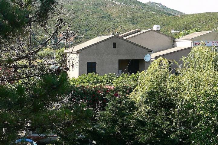 Gîte pour 6 personnes, avec balcon et jardin à Pietracorbara - 3