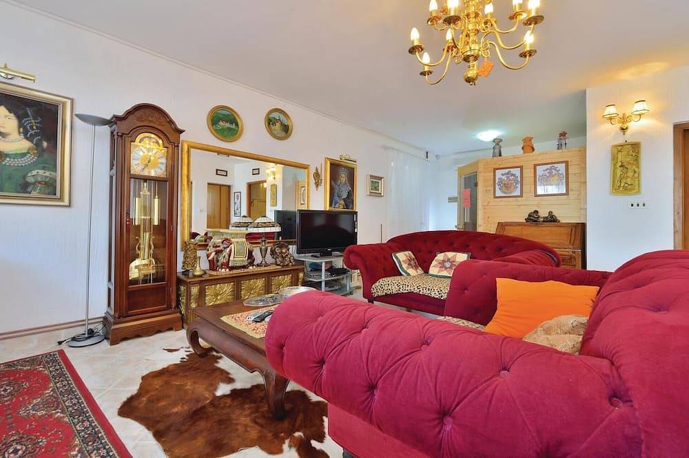Schönes Haus in Seline mit Sauna in Starigrad, Zadar