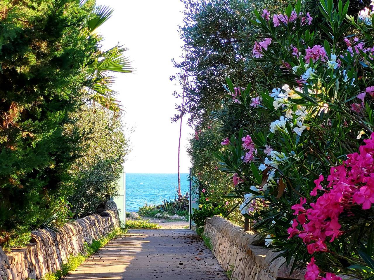 Apartamento entero, Mit grosser Terrasse direkt am Meer in Marina di Modica, Módica