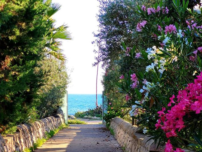 Apartamento entero, Mit grosser Terrasse direkt am Meer in Marina di Modica, Módica