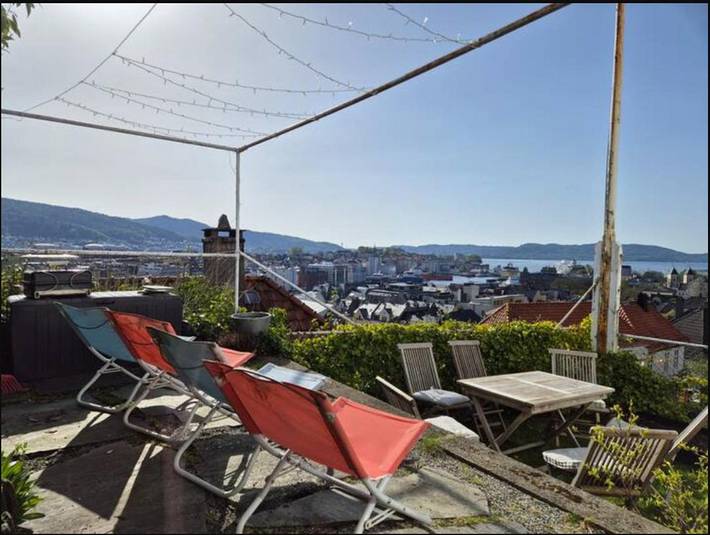 Location de vacances pour 13 personnes, avec vue et jardin dans Bergen