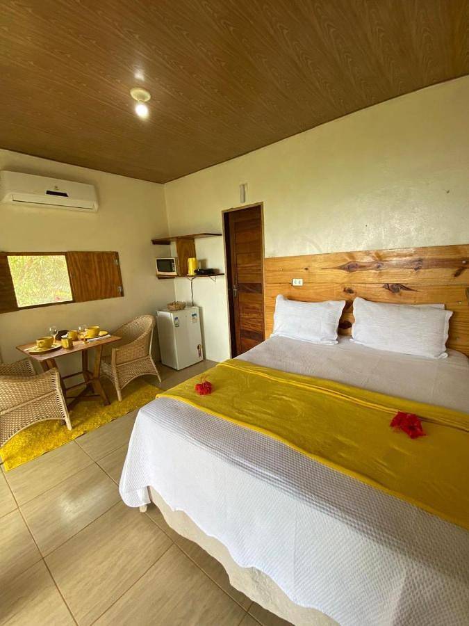 Casas e apartamentos de temporada para 2 pessoas, com terraço e vista e ainda jardim em Fernando de Noronha