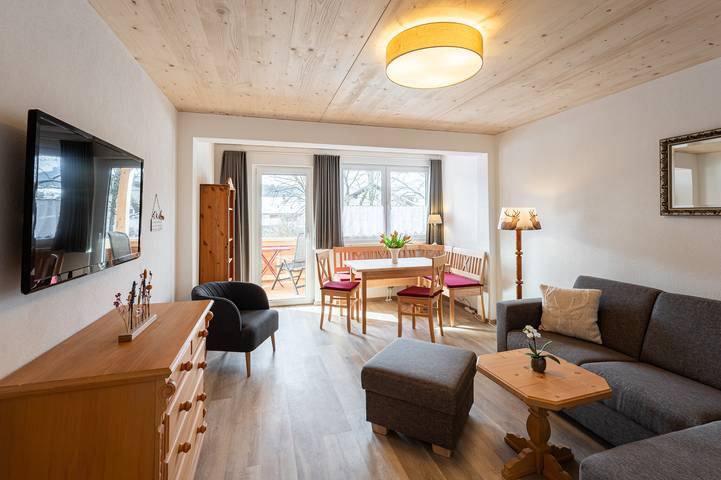 Ferienwohnung für 6 Personen, mit Ausblick und Sauna sowie Balkon, kinderfreundlich in Oberstdorf