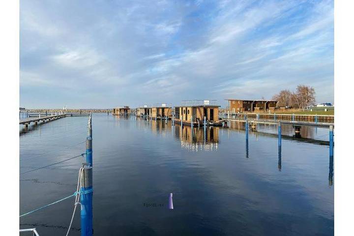 Boot für 4 Personen, mit Terrasse und Sauna sowie Ausblick in Barth - 3