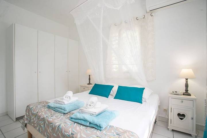 Location de vacances pour 10 personnes, avec terrasse et jardin dans Anse Mabouyas - 3