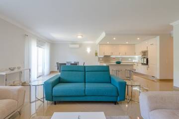 Villa for 6 People in Santa Maria, São Gonçalo de Lagos, Photo 3