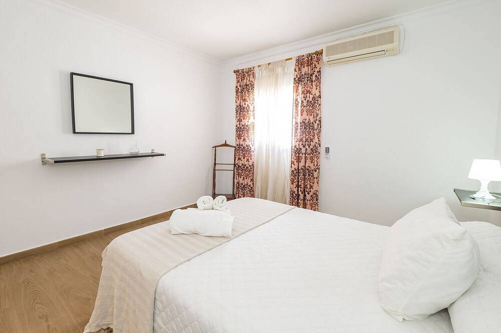 Cubo's Casa Camino del Cantinero / free wifi / air conditioning in Ardales, Málaga Province