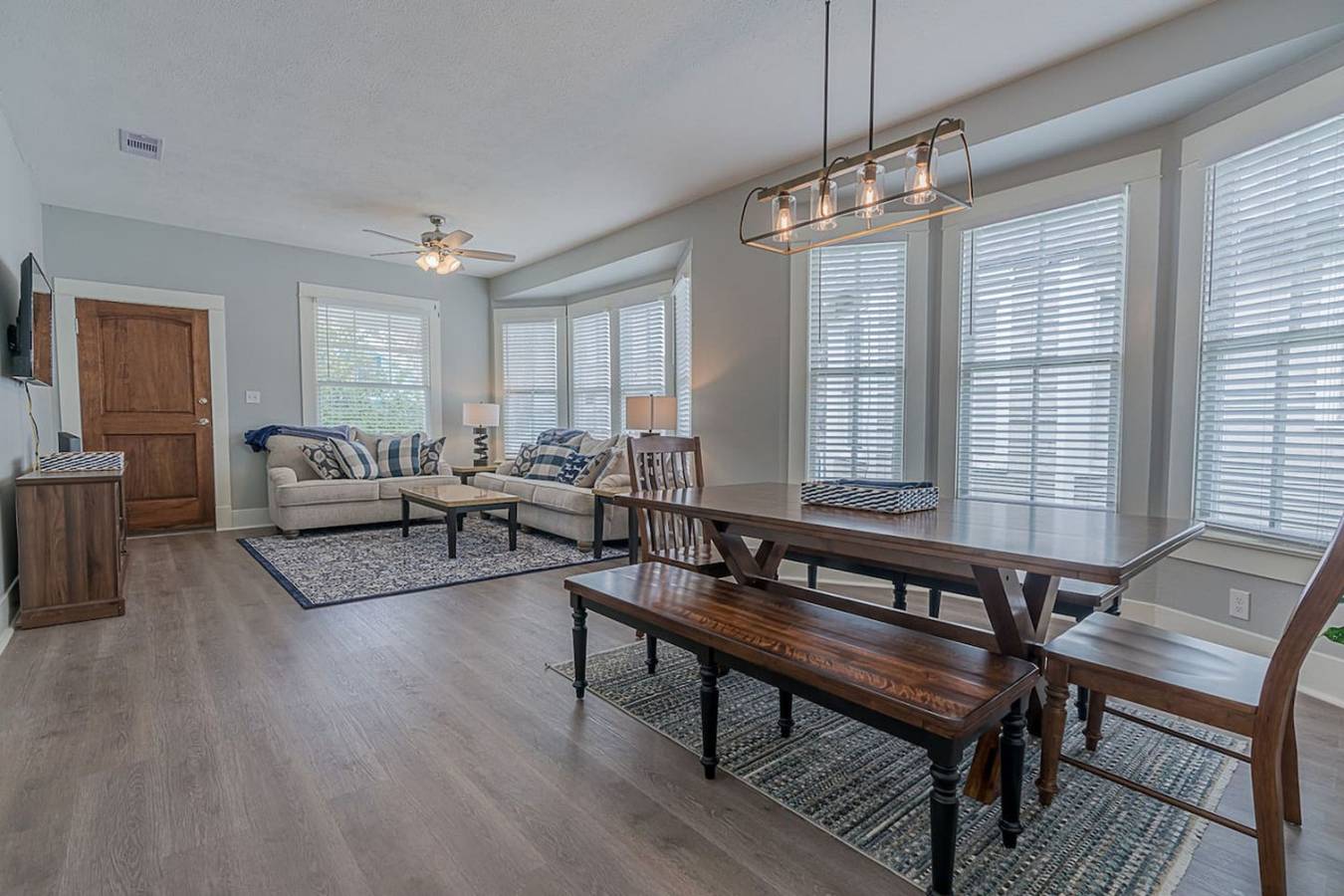 Uptown Cottage! 2 minutes to The Strand and Utmb in Galveston Island, Galveston